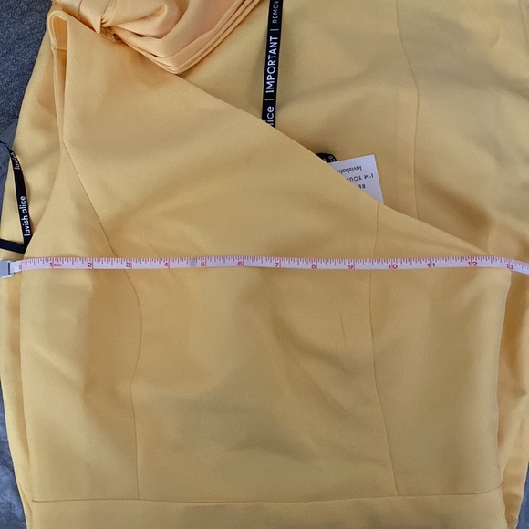 Beautiful bow dress 😍 - Picture 9 of 11